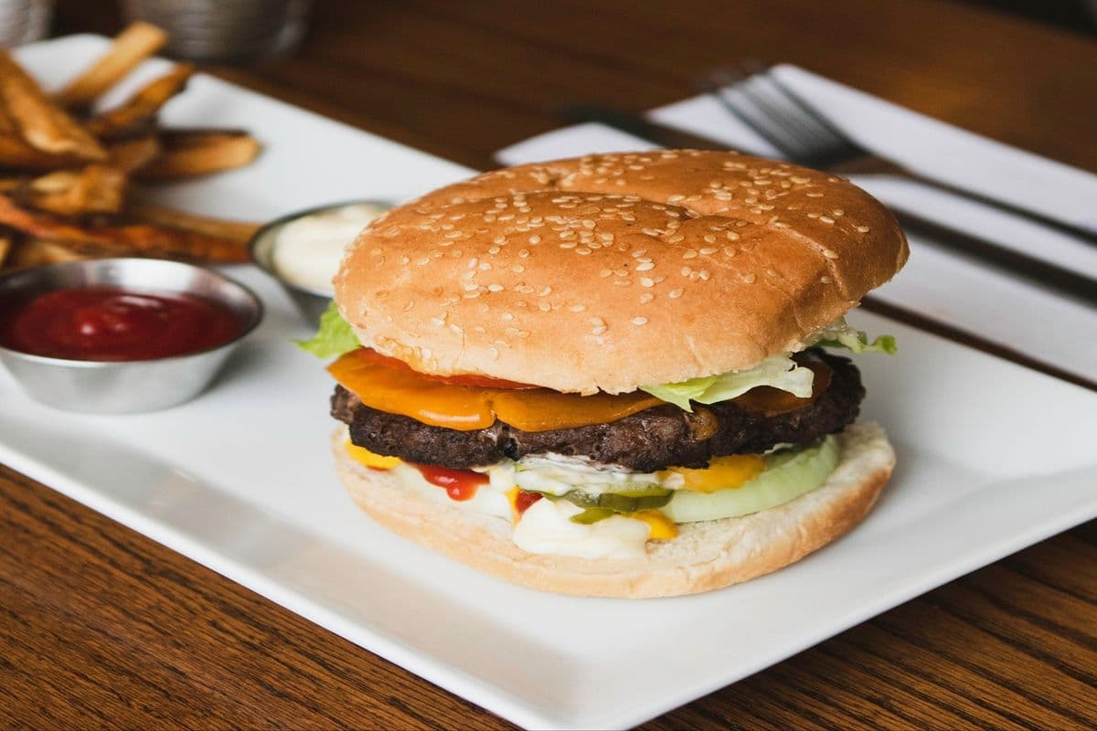 Z's 6oz Burger Combo