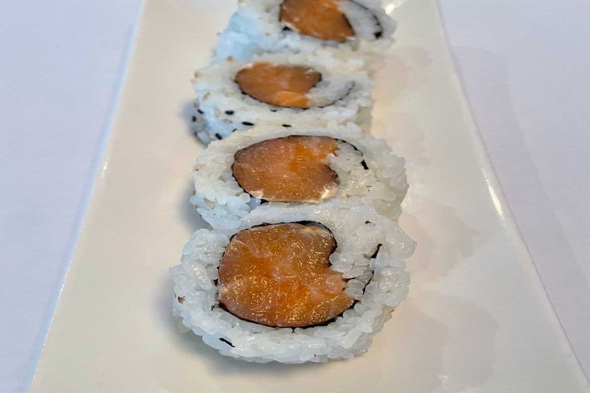 Saumon épicé / Spicy Salmon (4 mcx / 4 pcs)