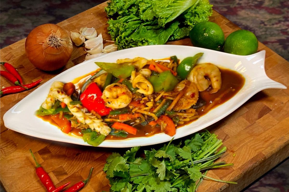Spicy Seafood (Pad Ped Talay)