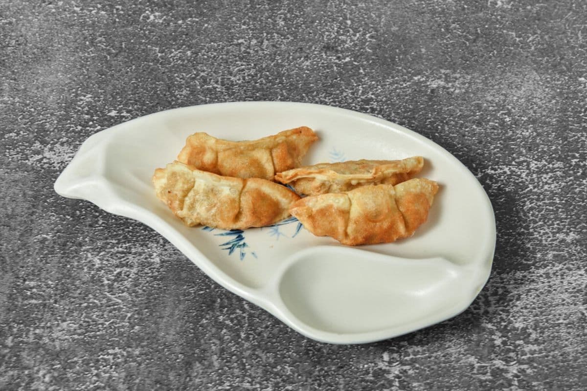 K19. Deep-Fried Chicken Dumplings (4 Pcs)