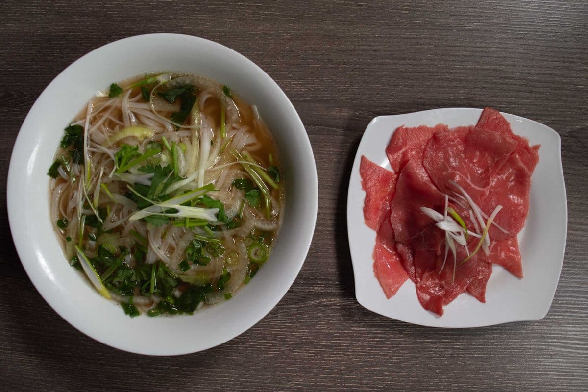 P2. Large Rare Beef Pho Noodle Soup