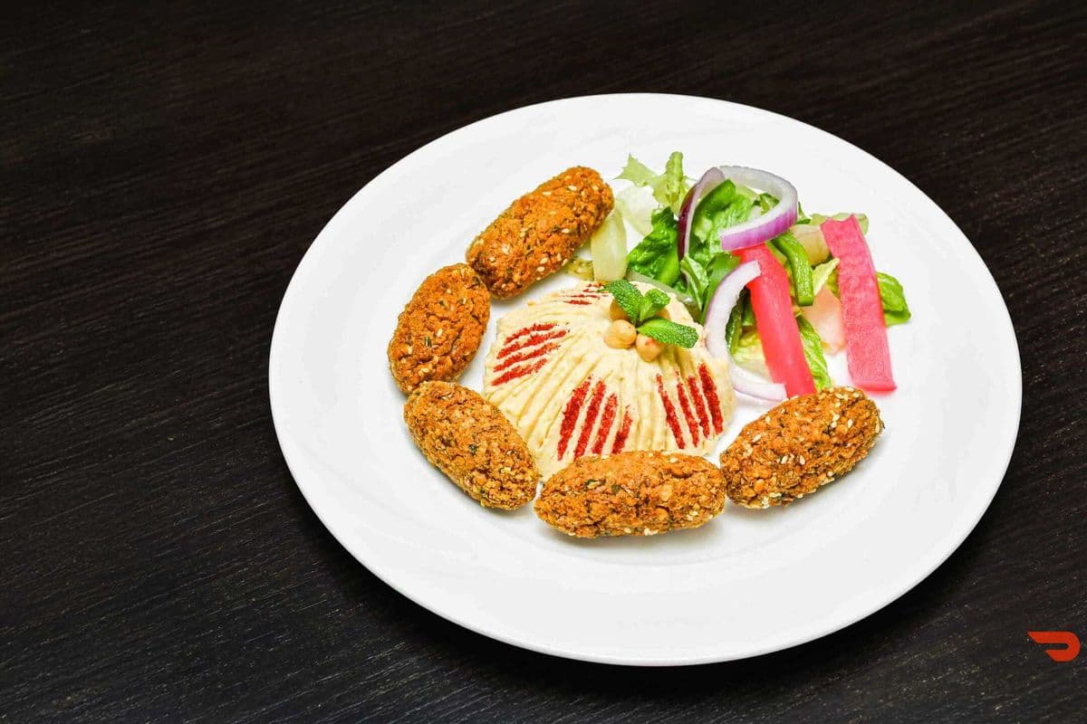 Falafel rice plate