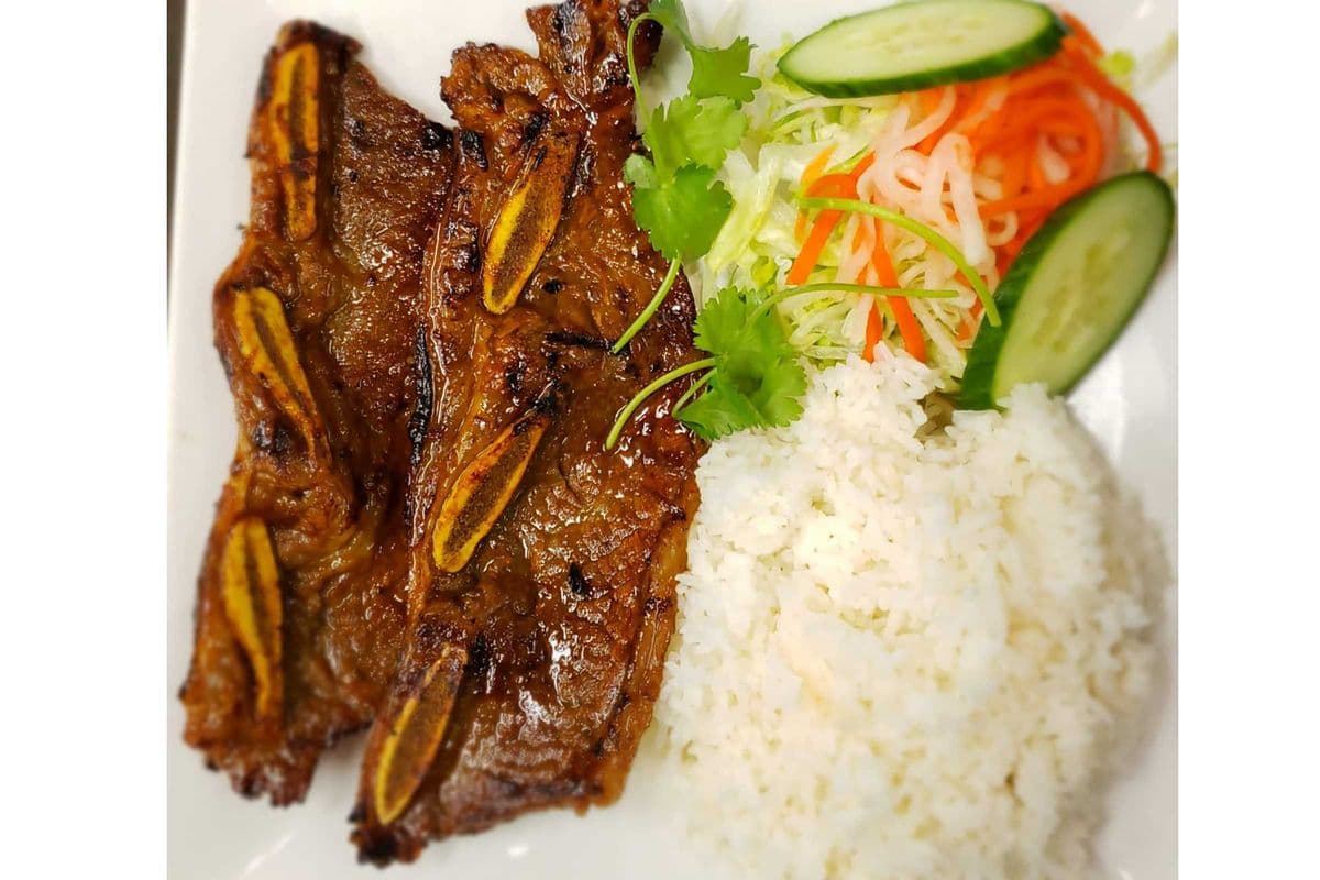 39. Grilled Marinated Beef with Rice - Com Suon Bo Nuong