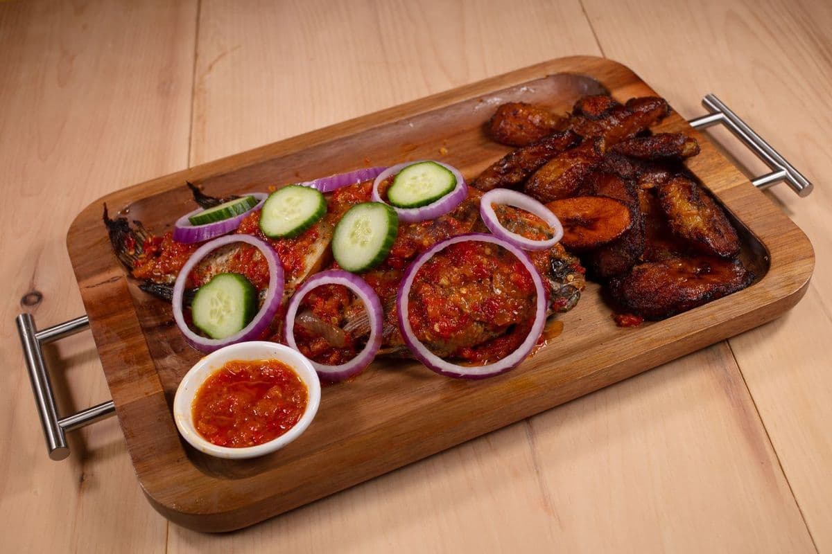 Grilled Tilapia + Spicy Sauce Combo