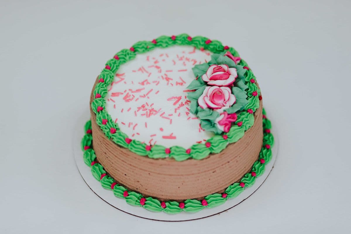 8" Round cake