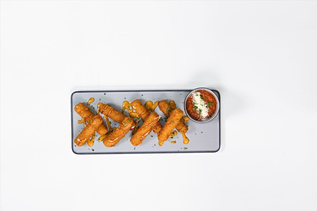 Mozzarella Sticks (6pcs)
