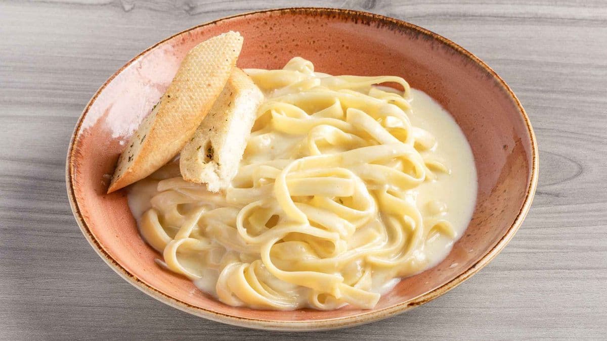 Fresh Fettuccine Alfredo
