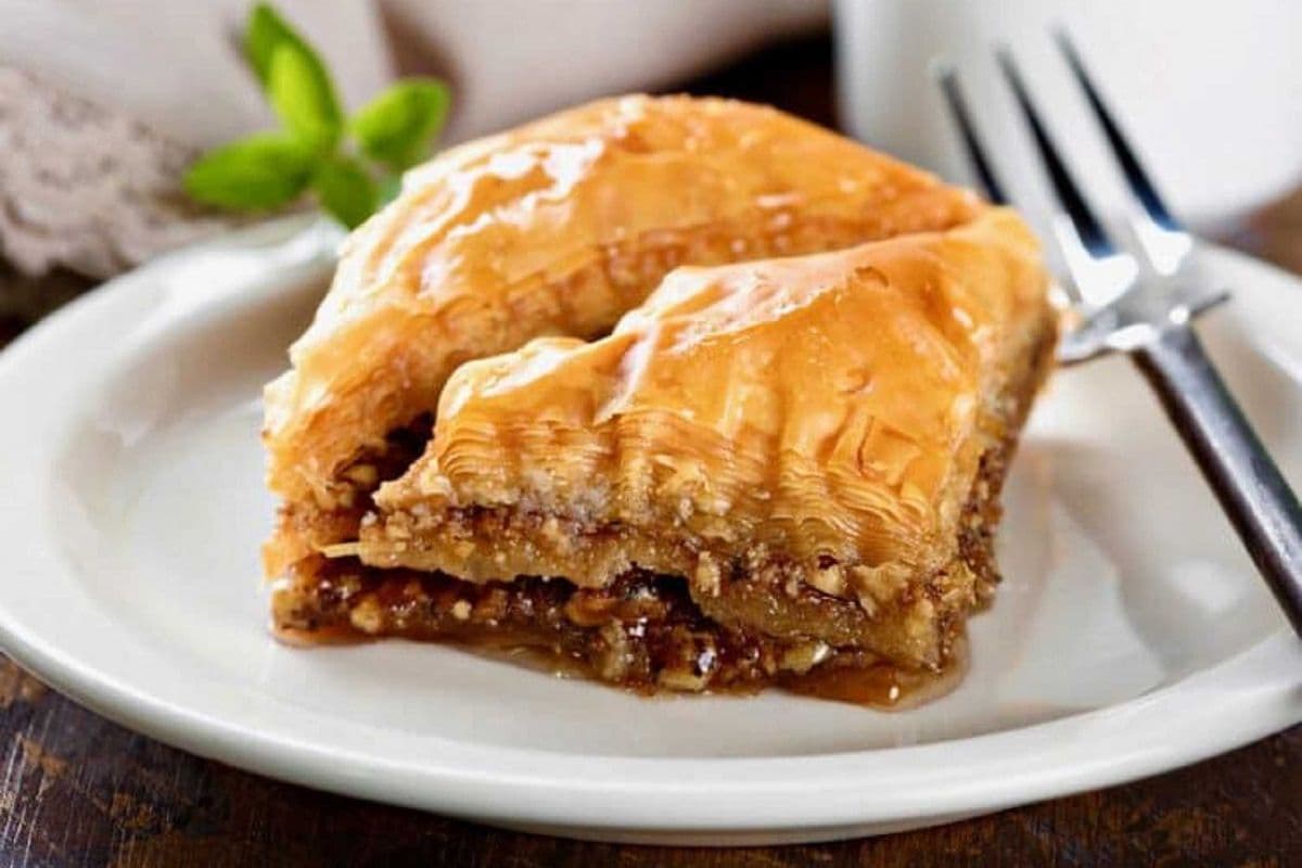 Baklava (Walnut and Pistachio)