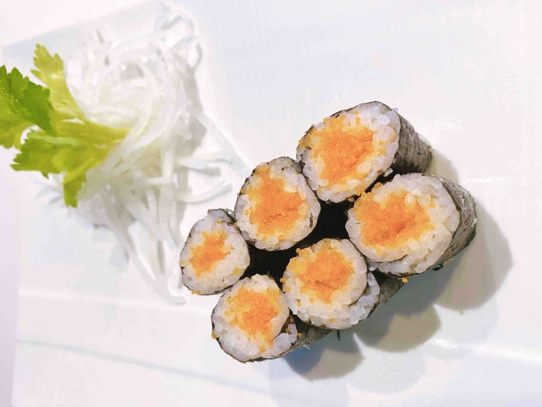 Tobiko Roll / R28 Rouleau Tobiko