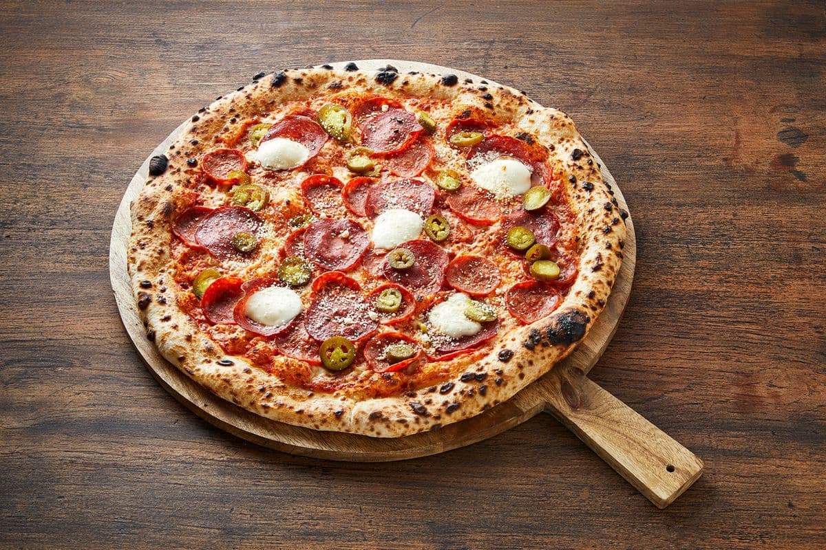 14" Medium Americana Hot Pizza