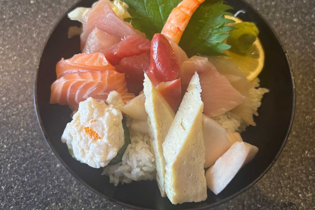 Chirashi Sushi