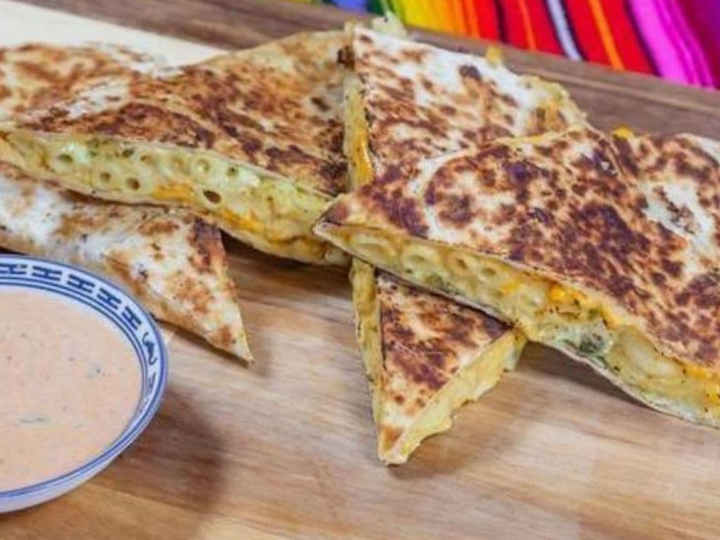 Mac and Cheeze Quesadilla