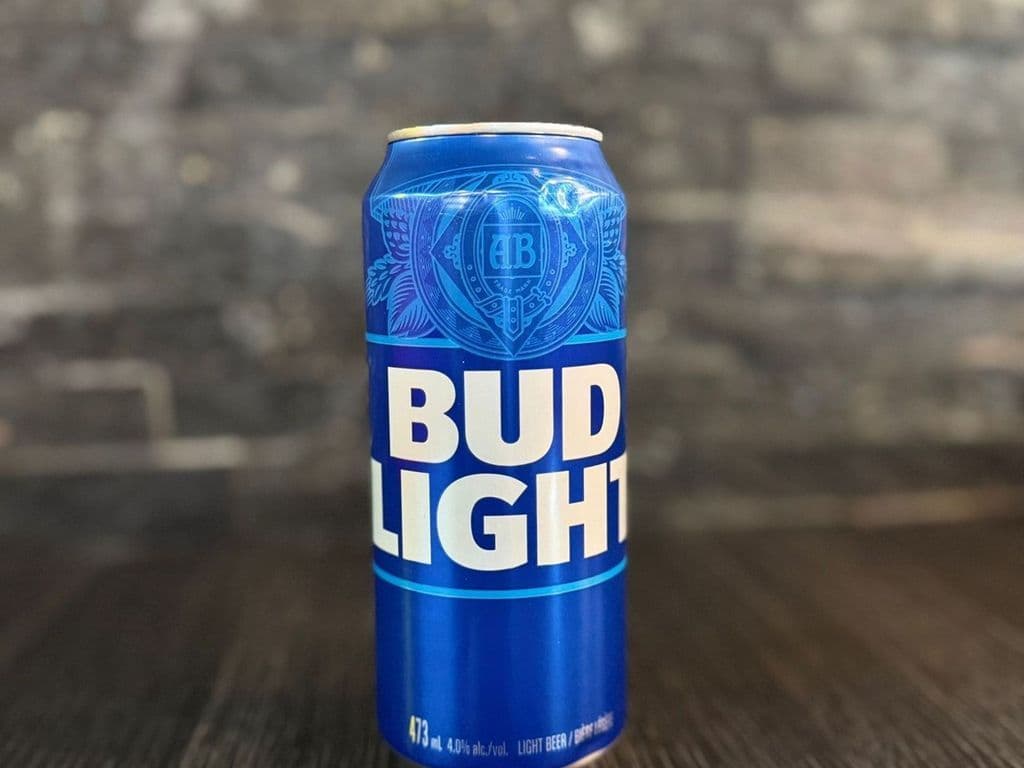 BUD LIGHT (473ml, 4% ABV)