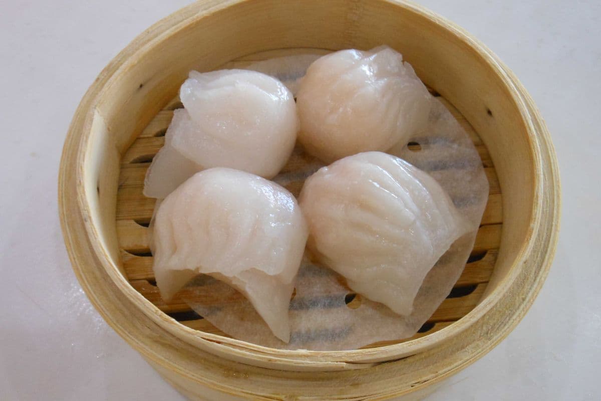 Steamed Prawn Pockets 水晶鮮蝦餃