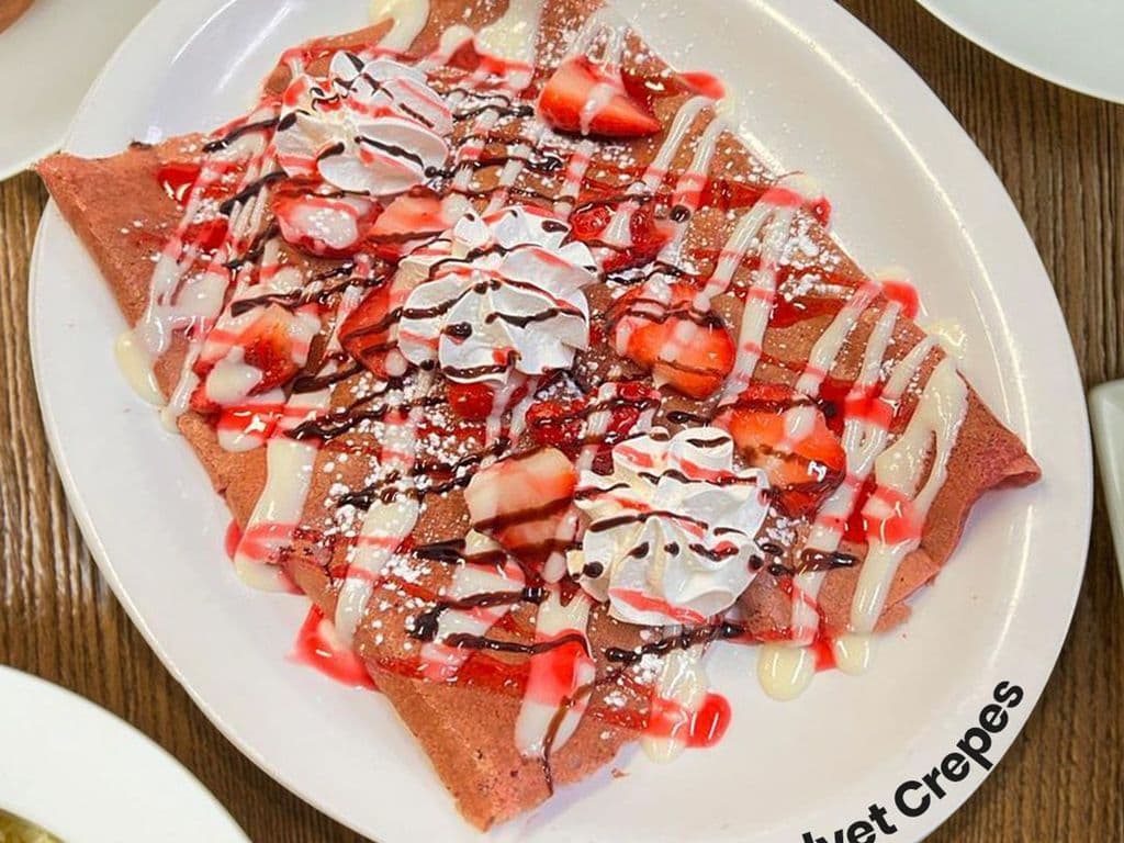 Red Velvet crepes combo