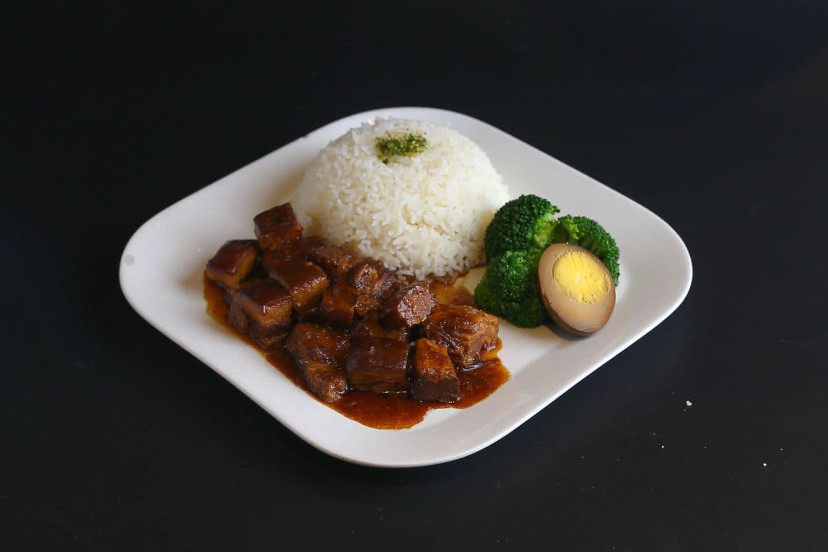 Braised Pork Belly with Soy Sauce on Rice 外婆紅燒肉飯