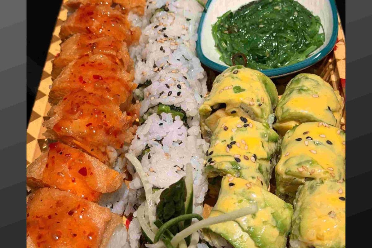 Vegetable Combo C – Includes 1 Seaweed Salad