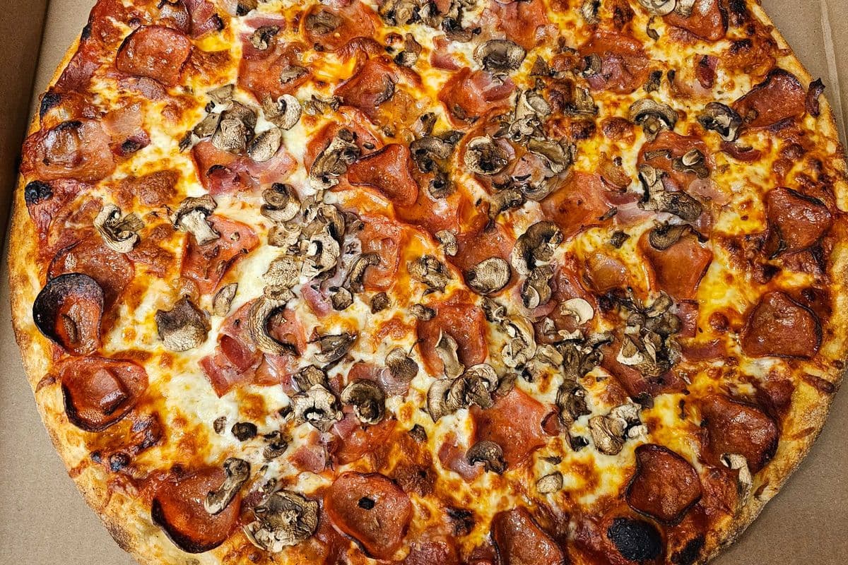 Canadian Pizza