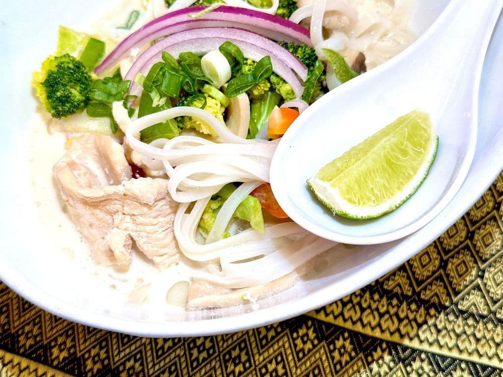 T.Kha (Coconut) Noodle Soup Large