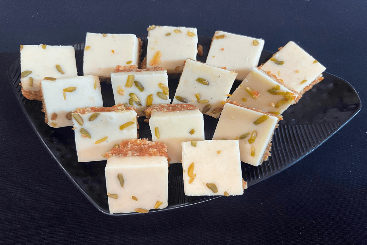 Khoya Gajar Barfi (1 lb)