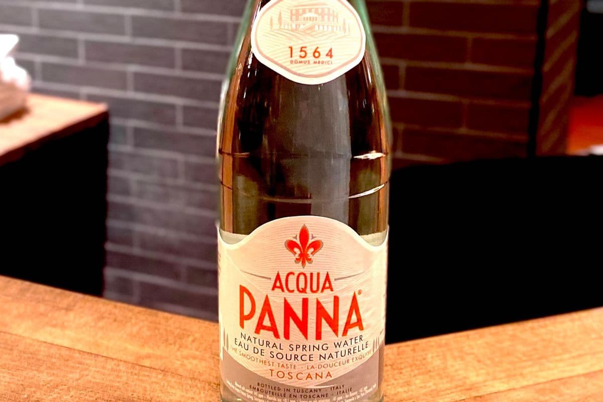 Non-Sparkling Water (750 ml)