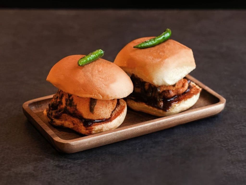 Vada Pav (2 pcs)