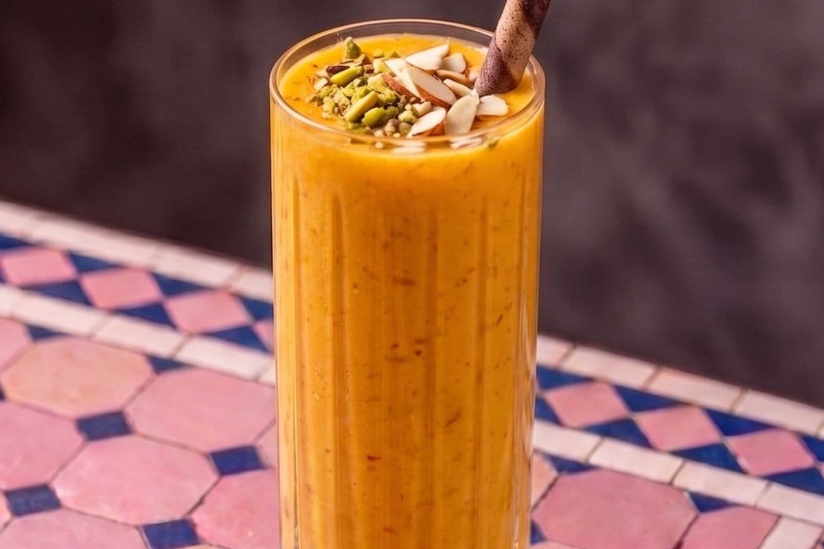 MANGO LASSI