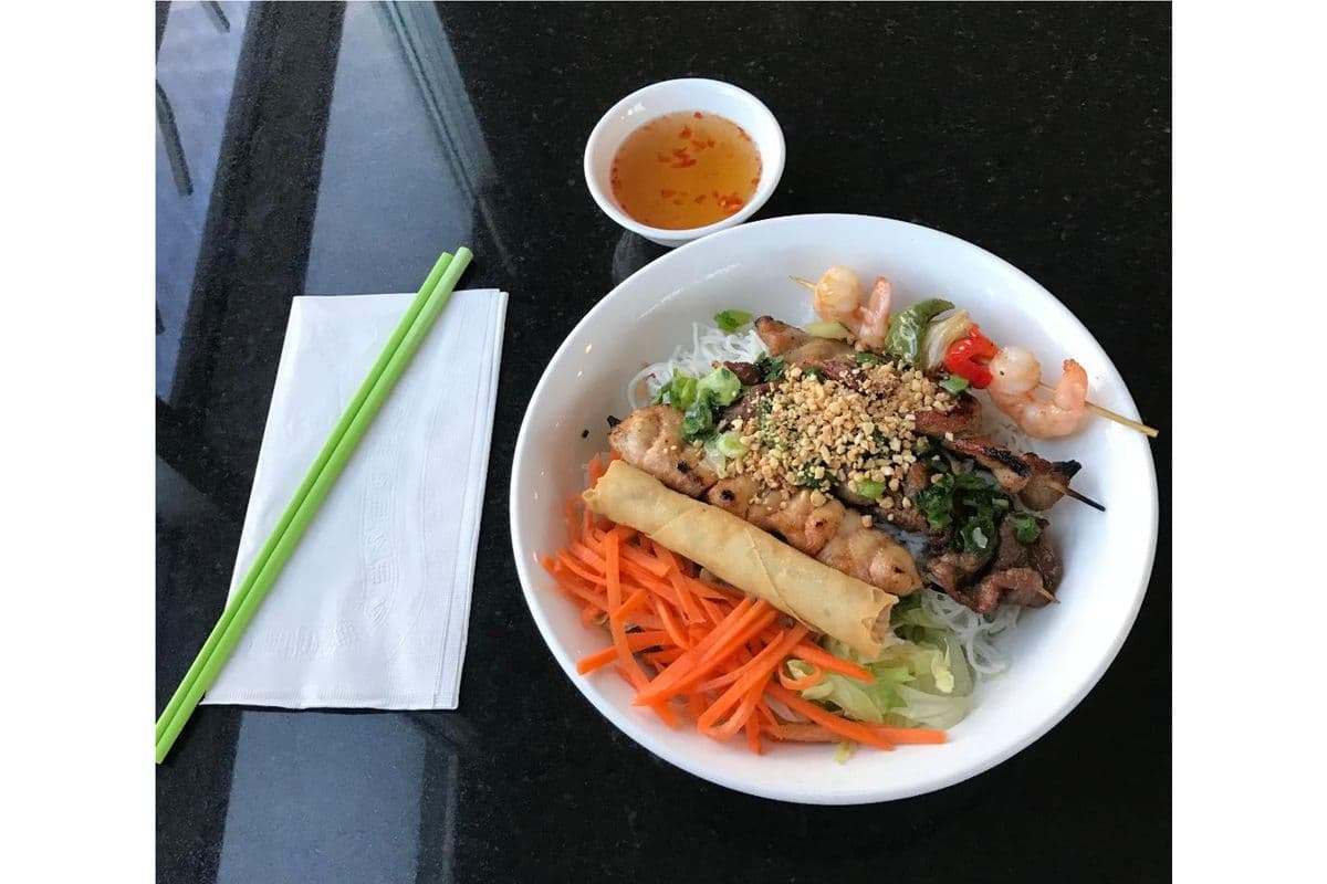 30. Special Charbroiled Chicken, Pork, Beef, Spring Roll, and Shrimp Skewers with Vermicelli - Bun Dac Biet Five Mon