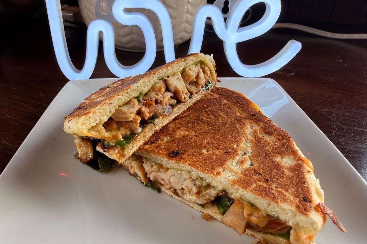 Grilled Chicken Pesto Pita