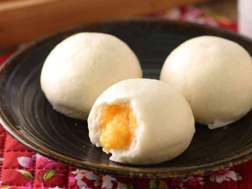 Z01 Steamed Lava Custard Buns (3 pcs)