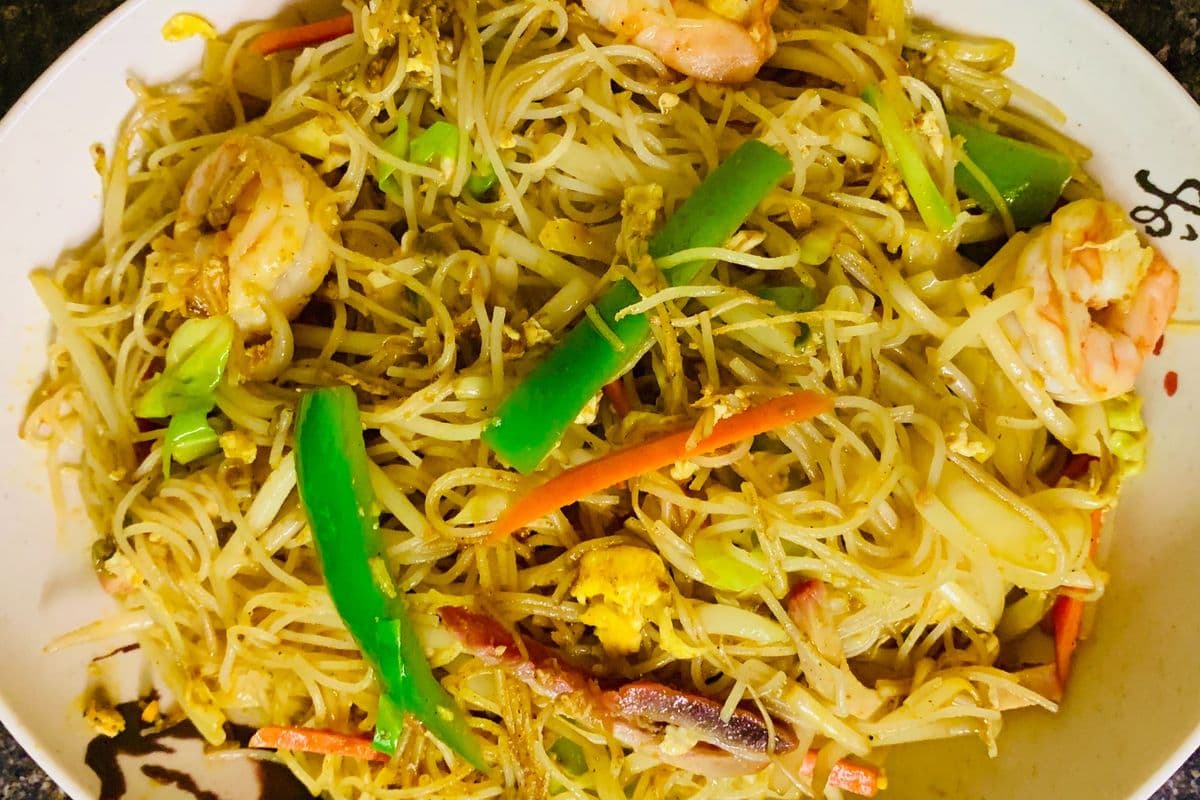 Singapore Rice Noodle (Curry)