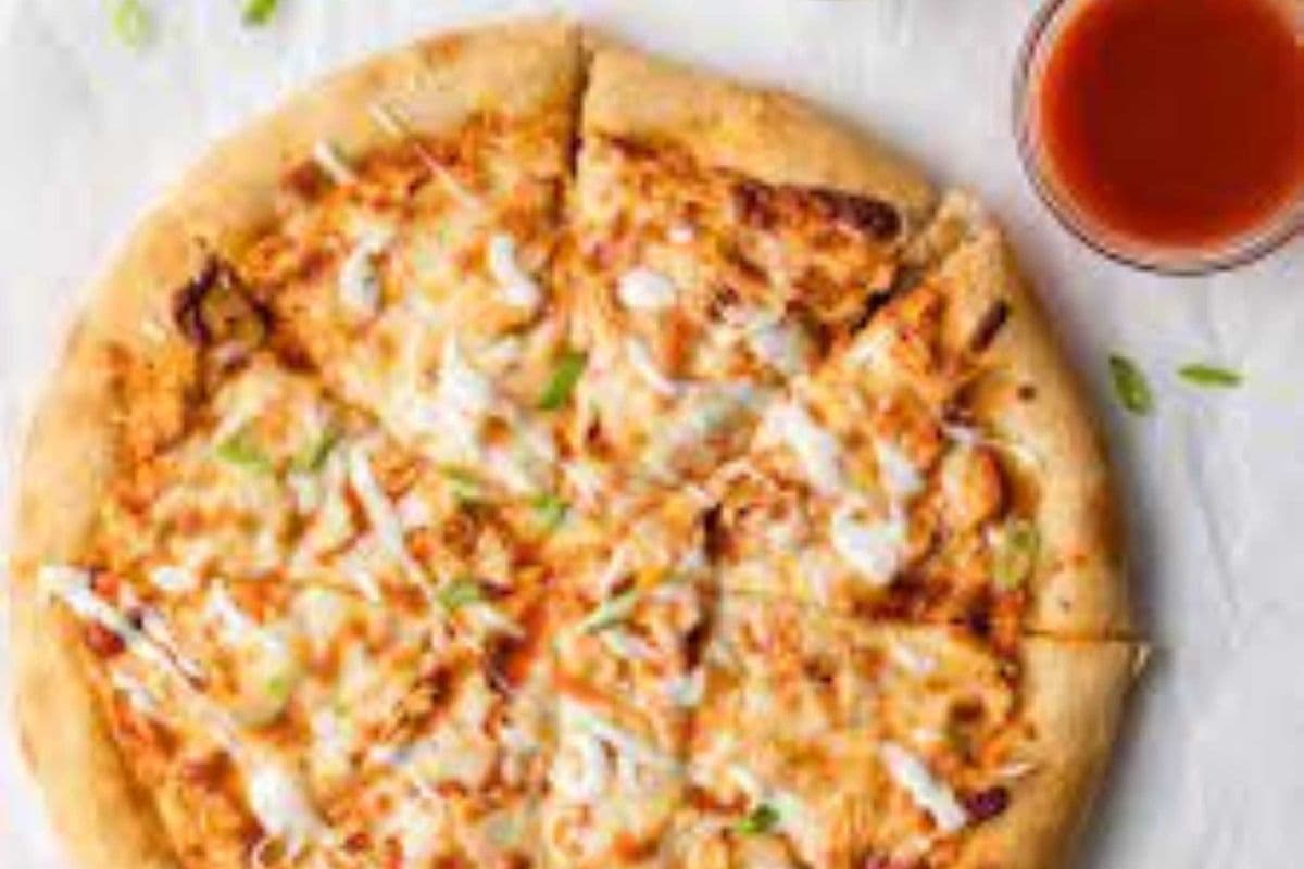 #4 - 8" Buffalo Chicken Pizza