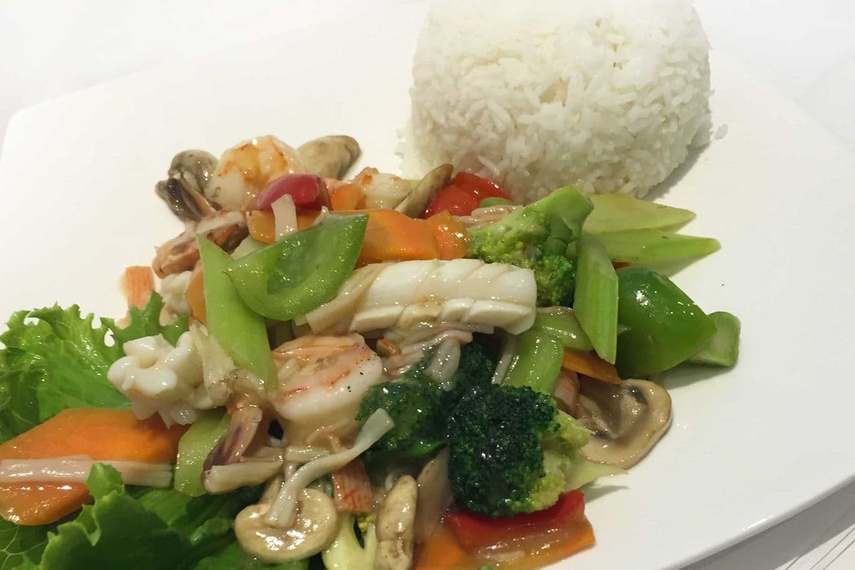R4. Satay Seafood with Rice