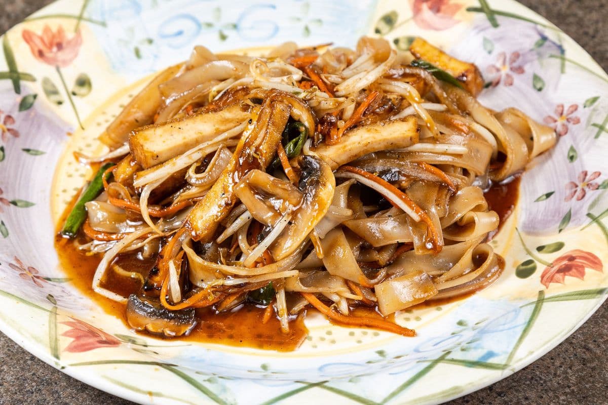 43. Pad See Ew with Mixed Veg