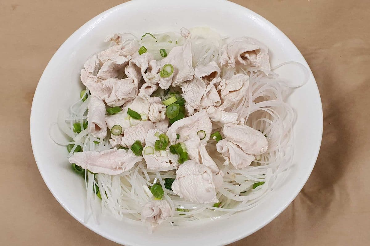 25. Noodle Soup with Chicken Meat - Pho Ga (Beef Broth)