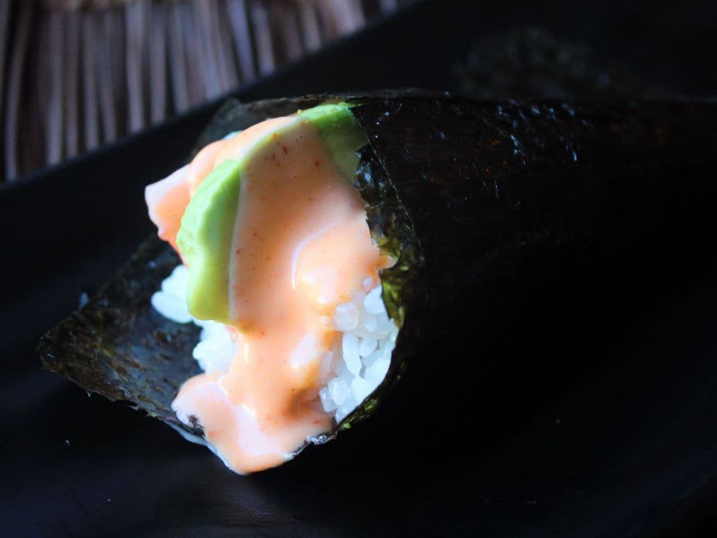 Spicy Salmon Avo H_R (1pcs)