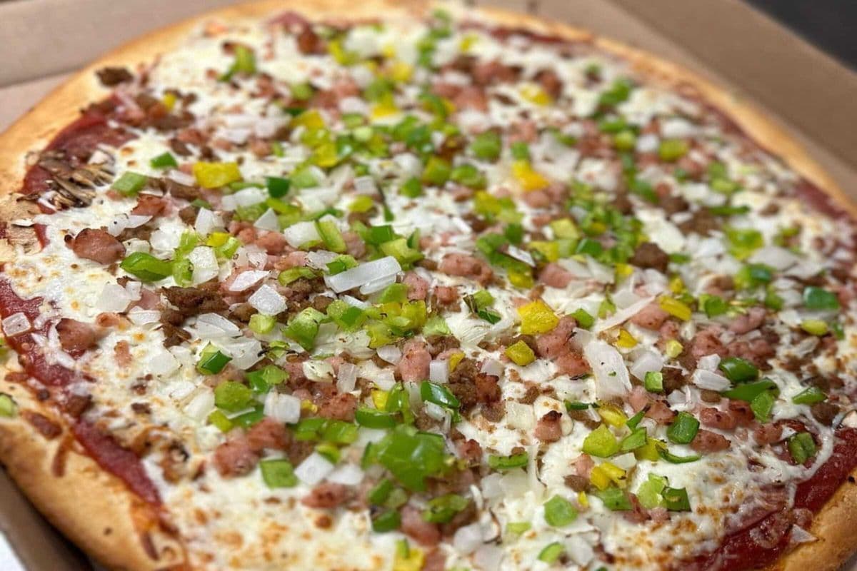 Large Papa Mario's Works Pizza