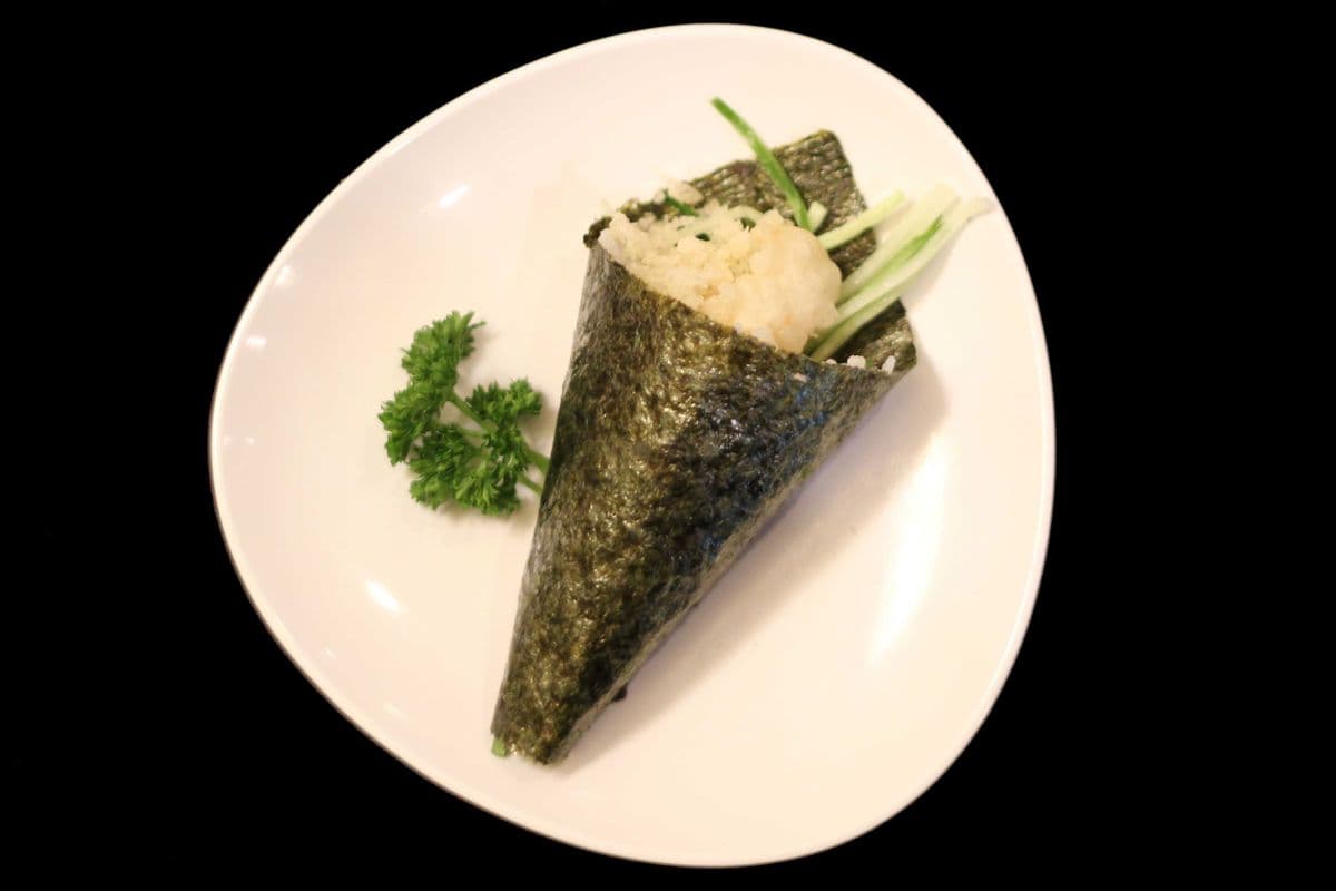 1. Dynamite Hand Roll (1 pc)