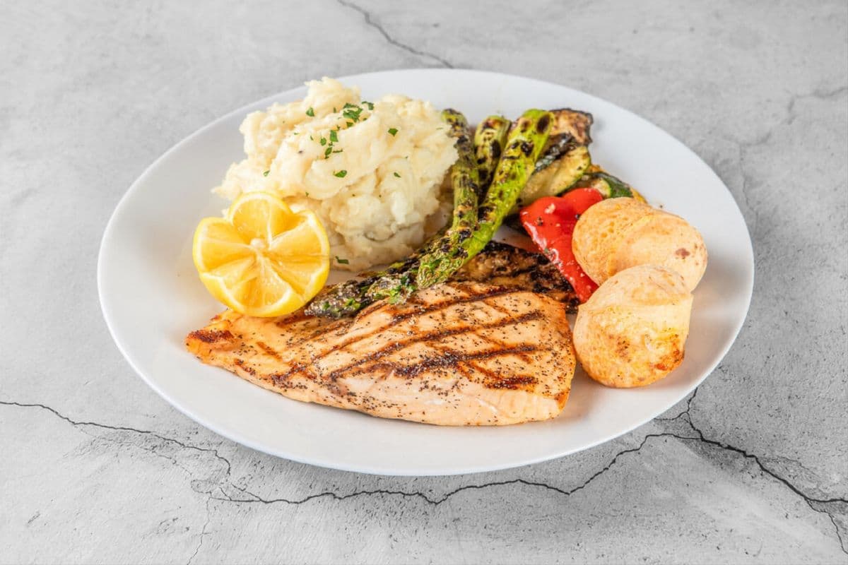 Experience De Peixe (Salmon Experience for One)