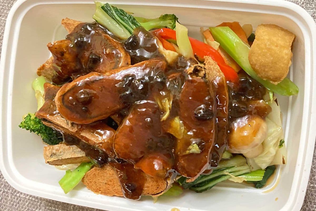 E54. Crispy Veggie Fish with Steamed Broccoli