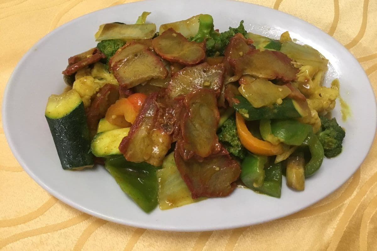 Sliced Pork with Curry Sauce