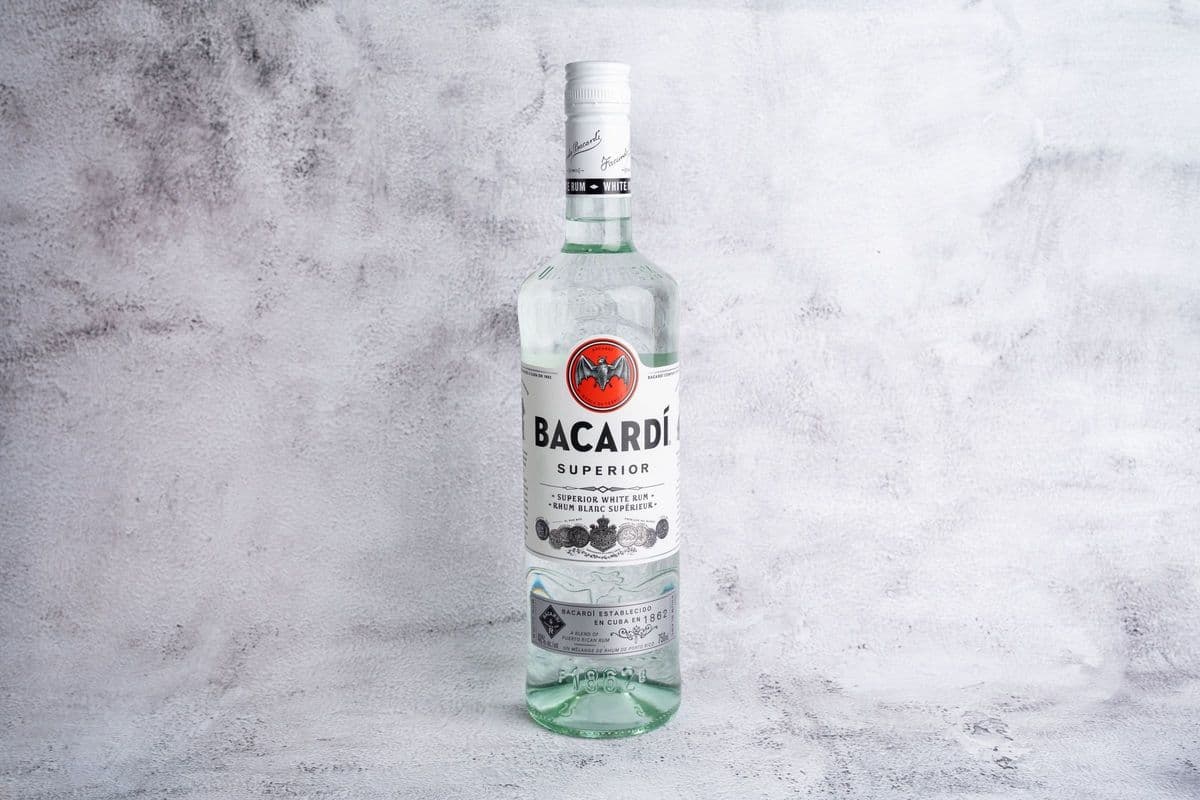 Bacardi White (1 x 750 ml)