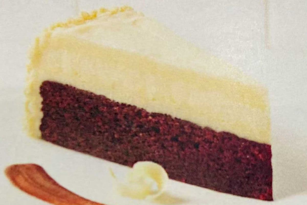 Red Velvet Cheesecake