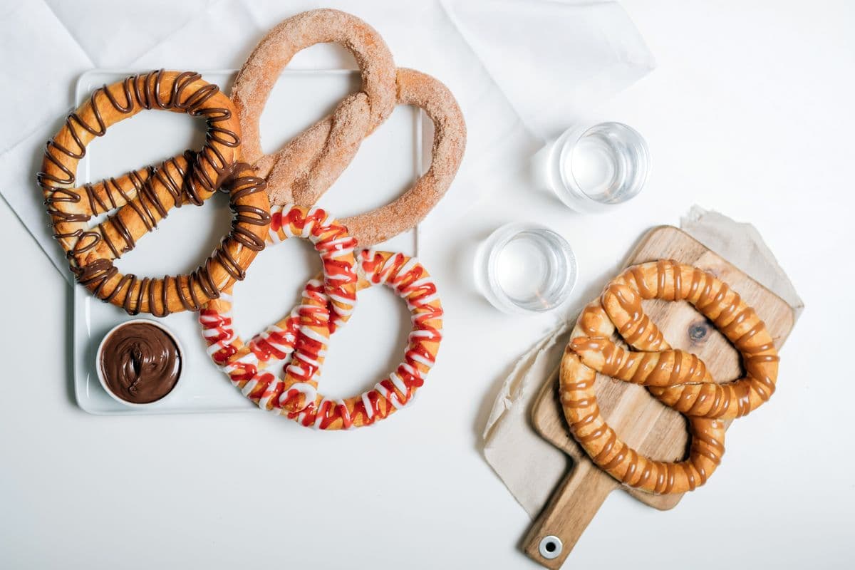 Four Pretzels and Four Dips