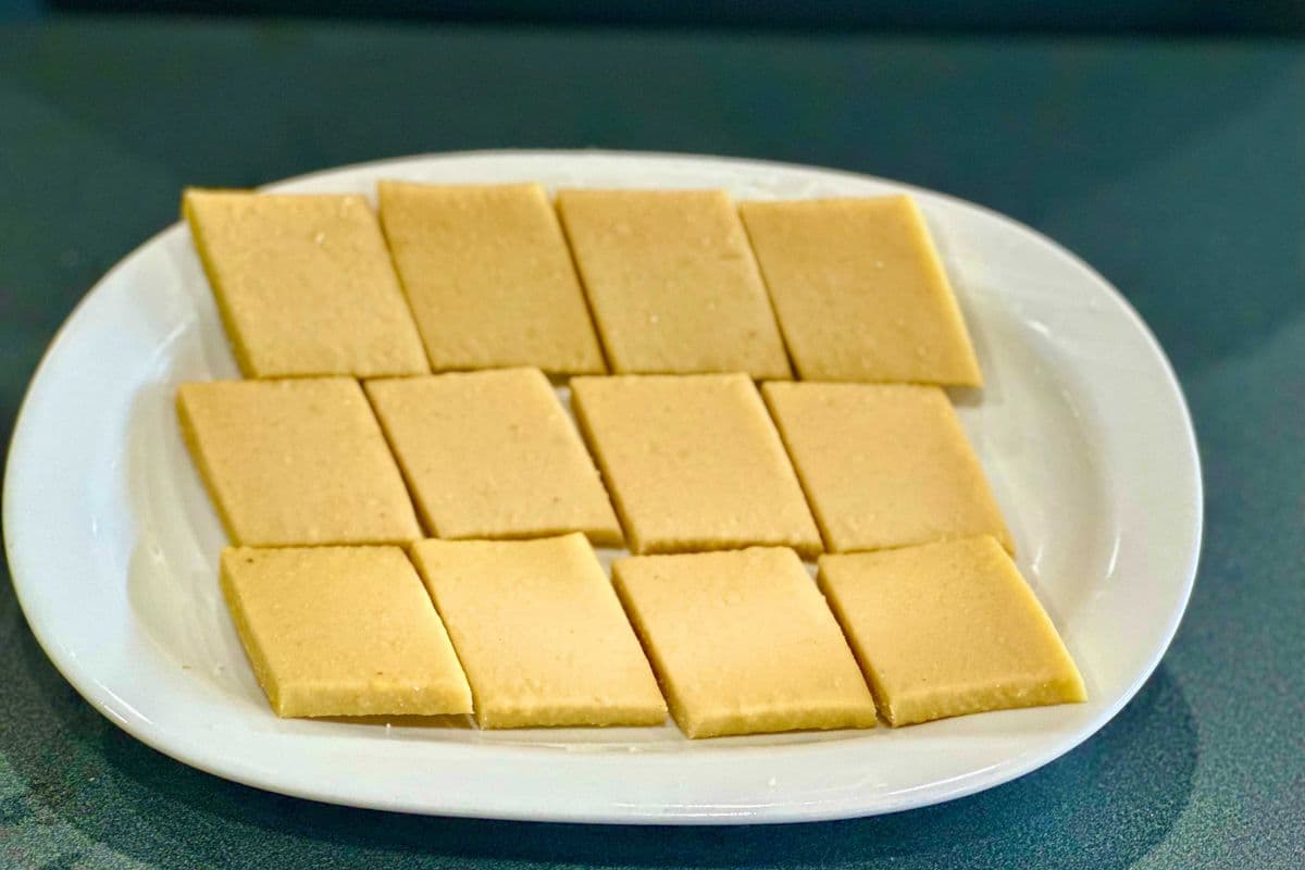 KAJU KATLI BURFI (1 LB)