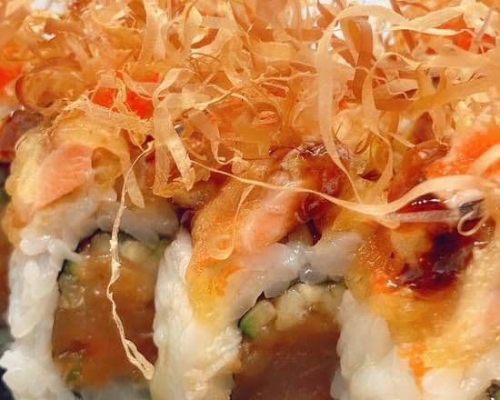 Canucks Roll (8 pcs) / 加人卷 (8 pcs)