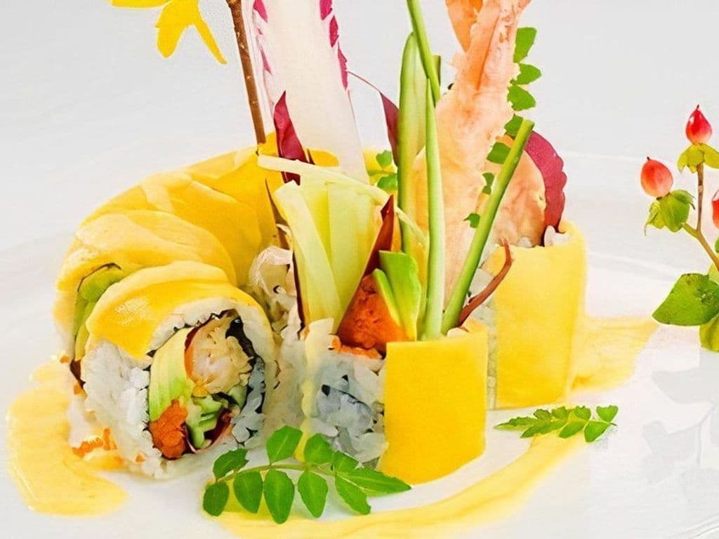 Golden Dragon Roll (8 pcs)