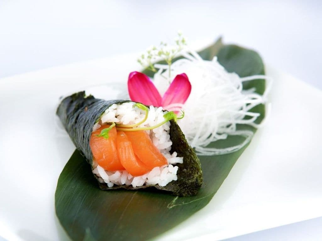 551. Salmon Handroll(1pc)