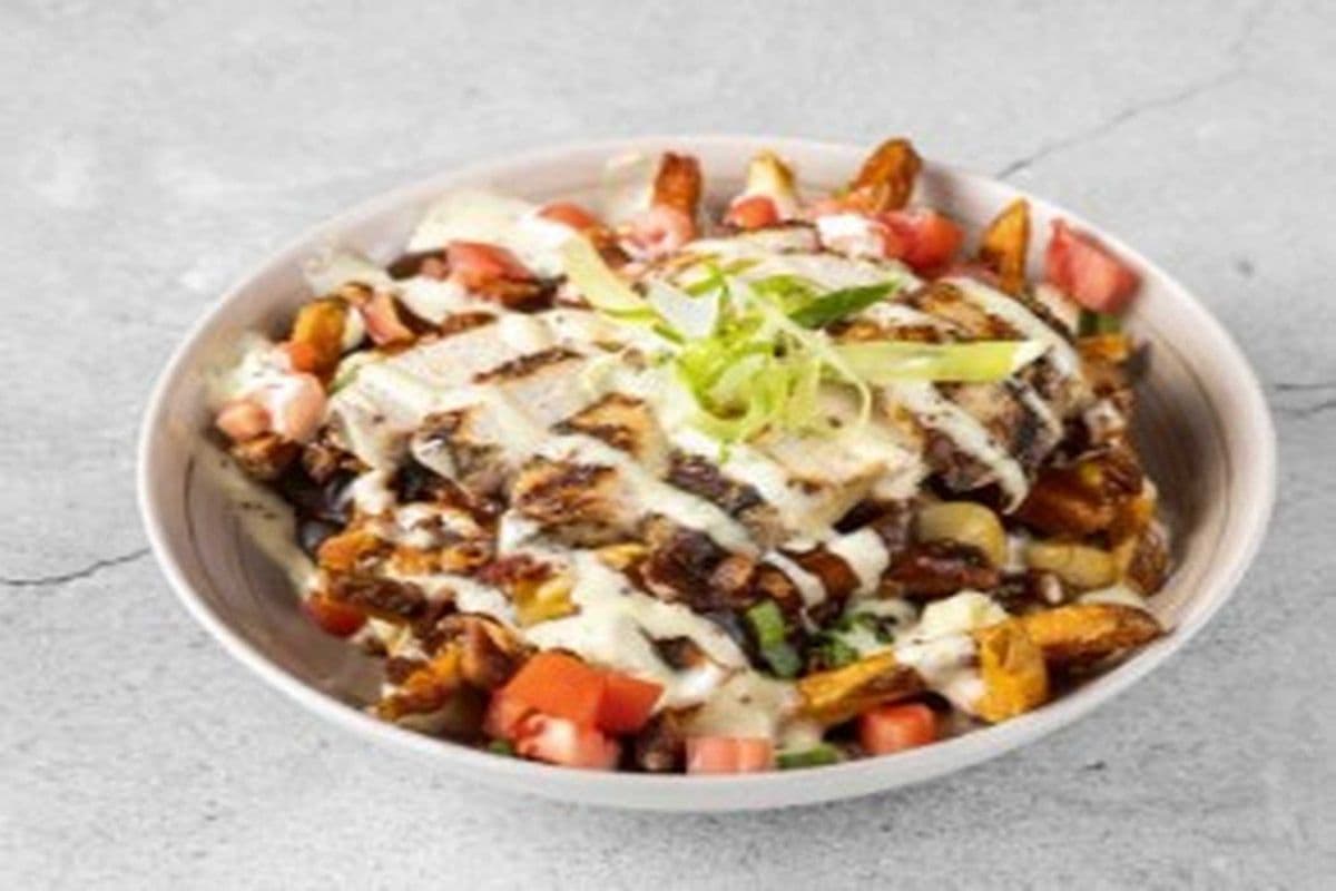 Vegan Chicken Club Poutine