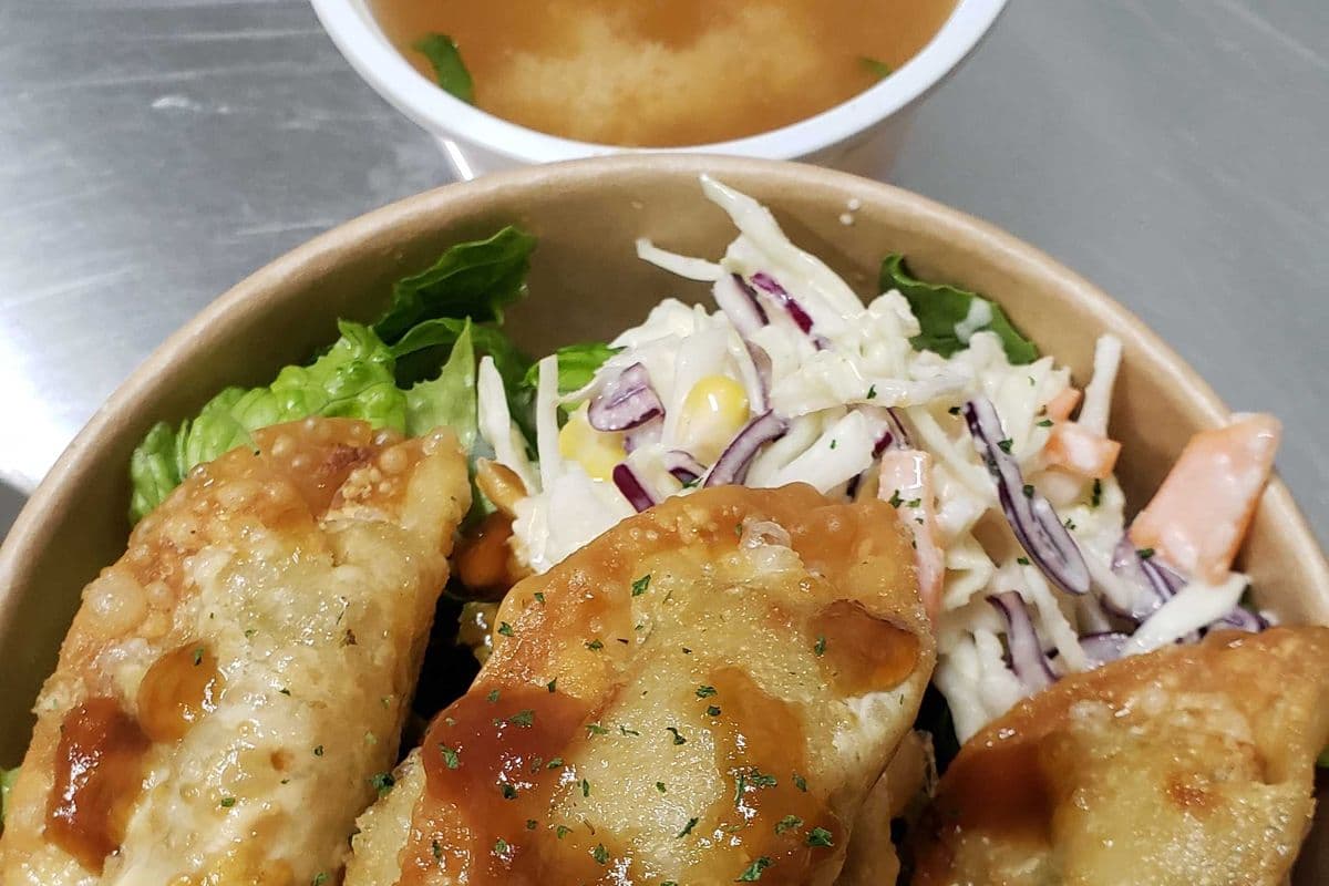 Vege-Mandu Bop(Rice bowl with Miso soup)